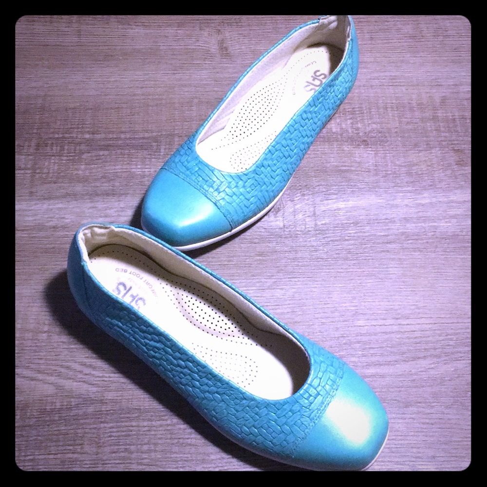 Super Cute! SAS Comfort Flat